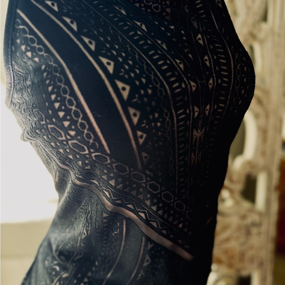 Black Patterned Sleeveless Top - image 6